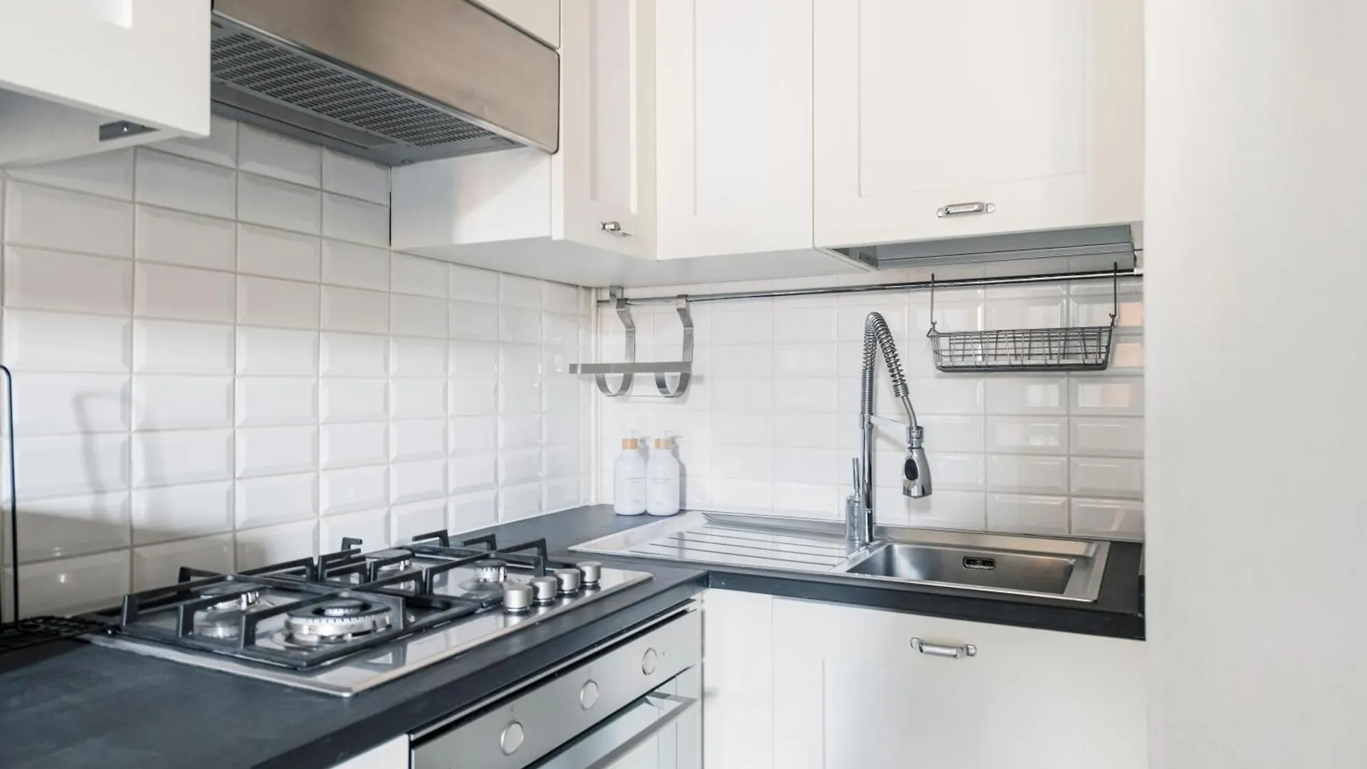 Lovely Apartment On The Navigli River By Easylife Milan