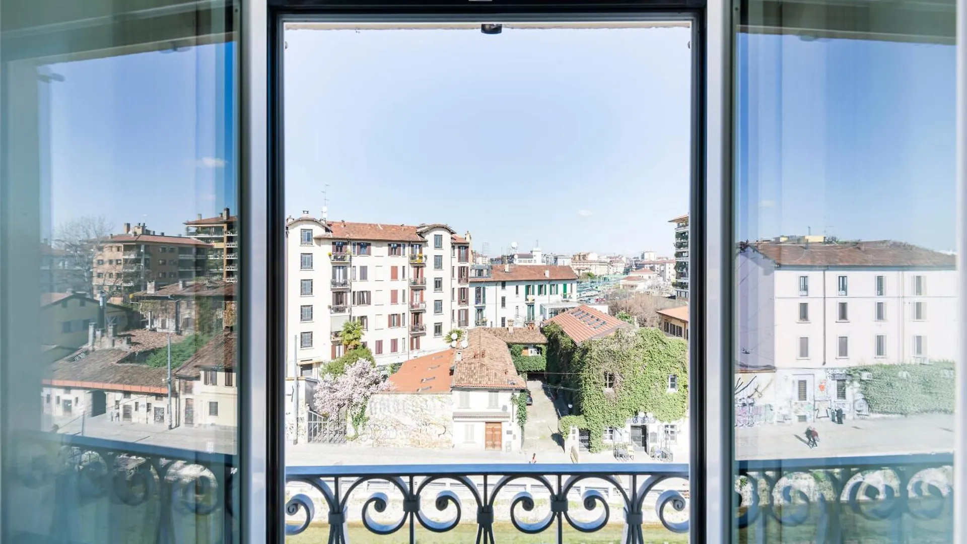 Lovely Apartment On The Navigli River By Easylife Milan Italy