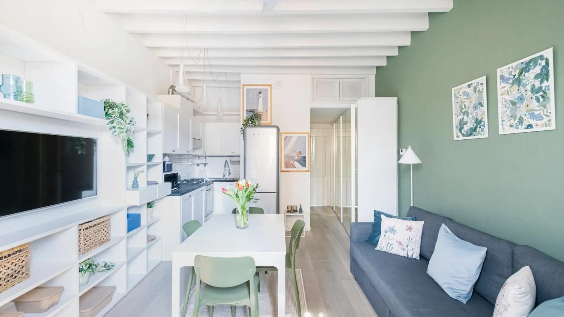 Lovely Apartment On The Navigli River By Easylife Milan Italy